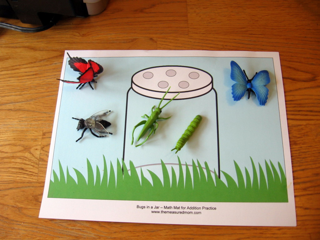 在剪贴画瓶子的玩具臭虫