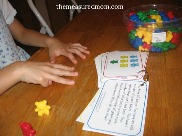 寻找一个有趣的解决问题的活动?为一年级和二年级打印这20张免费的问题解决卡。伟大的中心!