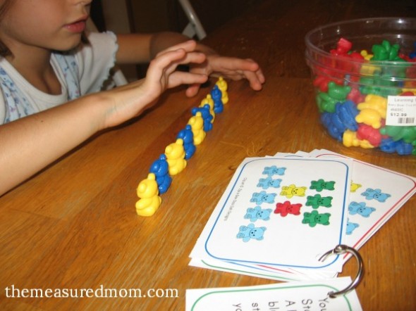 寻找一个有趣的解决问题的活动?为一年级和二年级打印这20张免费的问题解决卡。伟大的中心!