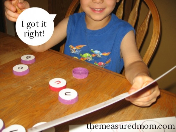 牛奶帽字母 - 拼写4