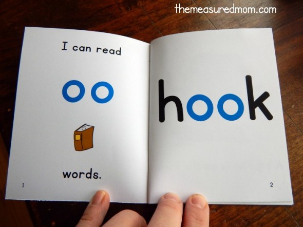 These free decodable books are great for learning ee and oo words! 这些免费可解码的书是伟大的学习ee和oo单词!