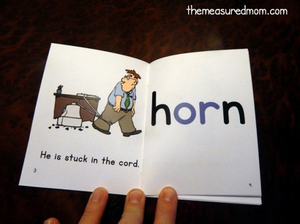 学习阅读带有r控制元音的单词是很困难的。让这些愚蠢的书变得有趣。免费的!