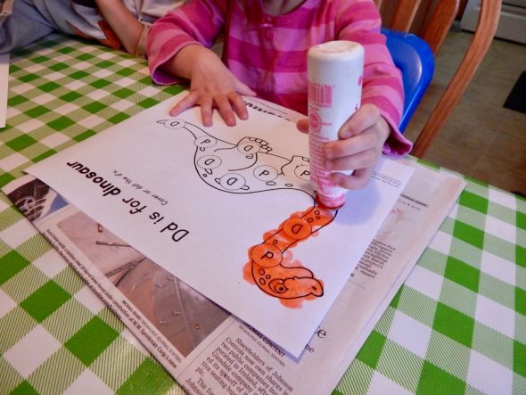 幼儿喜欢学习字母!这是2岁时的动手信D活动的集合!