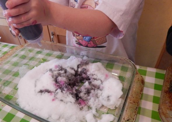 在这个简单的、以游戏为基础的活动集合中找到适合2岁儿童的字母K活动。