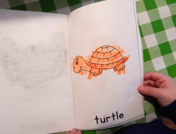 享受这些有趣的字母T活动为幼儿