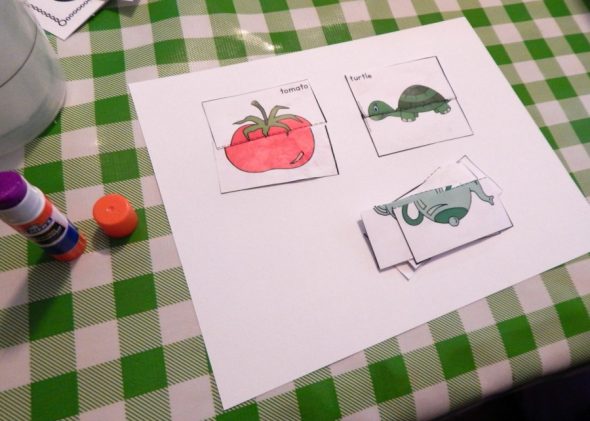 享受这些有趣的字母T活动为幼儿