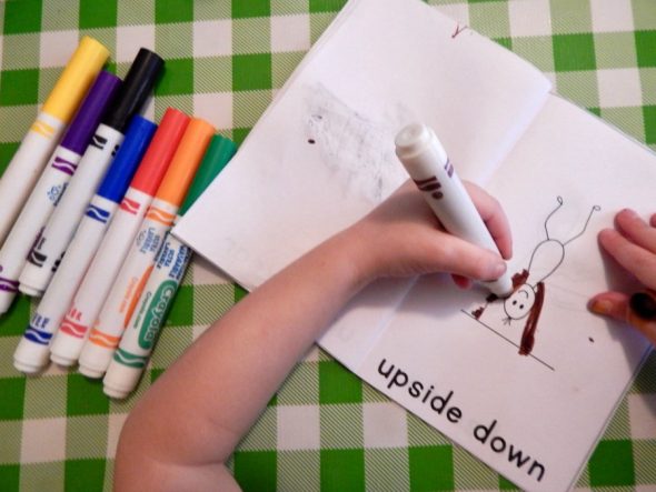 我们希望您享受这封信的乐趣收藏,为2岁的孩子们的活动!