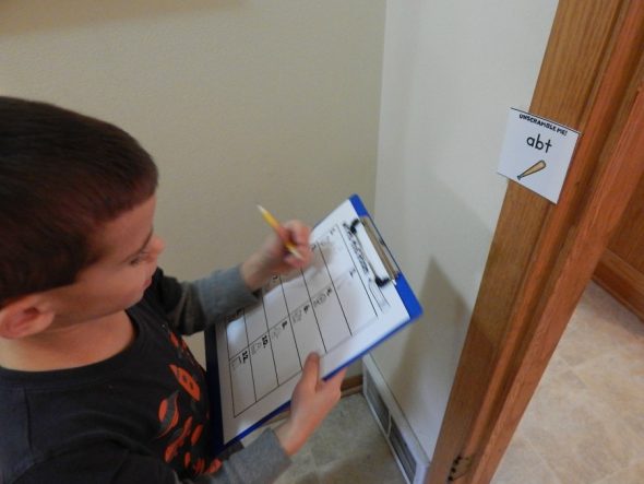 填写房间记录表