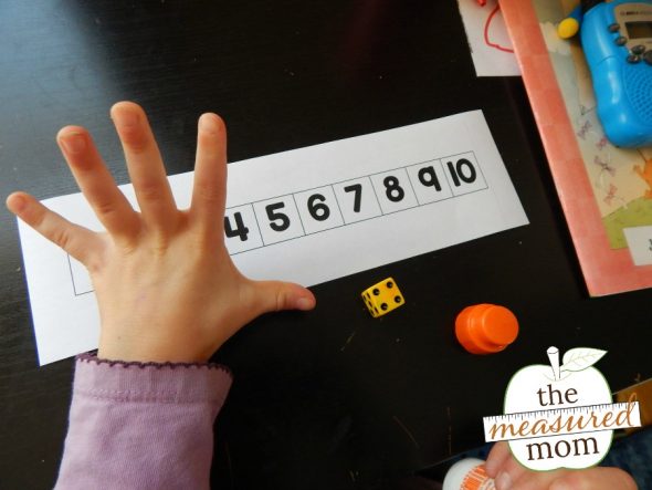 这些自由的春卷和色彩游戏将帮助孩子们学习加一减一。