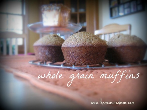 我们喜欢这个简单的全谷物松饼食谱!