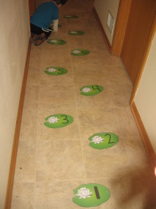 做计数活动的孩子