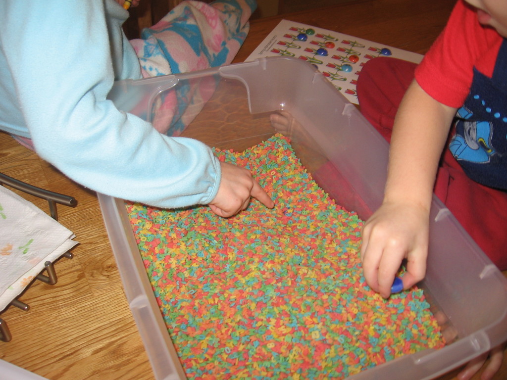 儿童字母感官箱