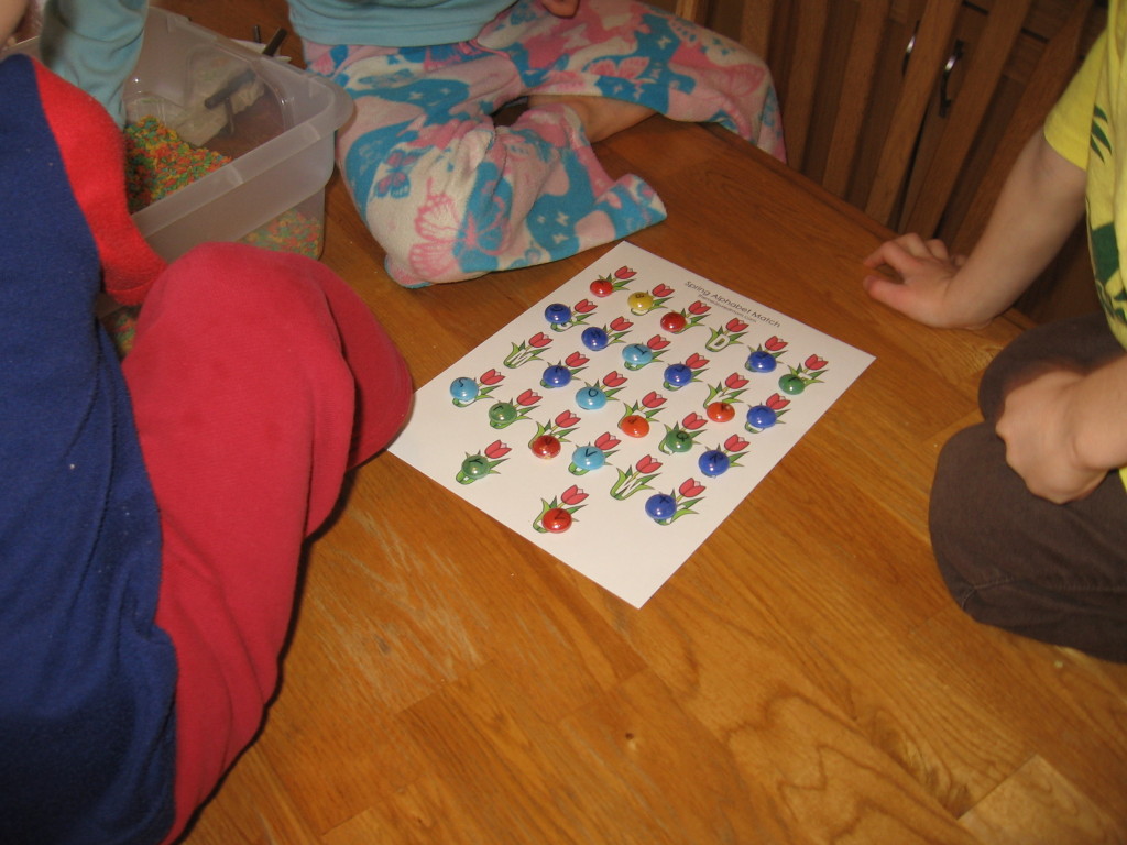 儿童字母感官箱