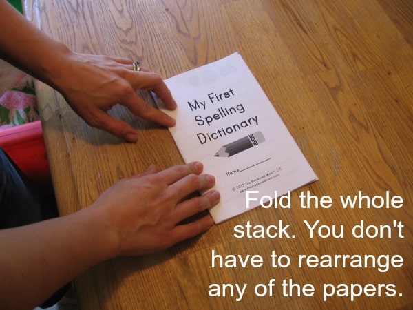 这些免费可打印的拼写词典是惊人的。4-8岁的儿童6种不同的版本。在写作工作坊期间非常适合使用！