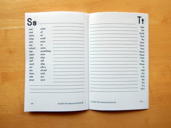 这些免费可打印的拼写词典是惊人的。4-8岁的儿童6种不同的版本。在写作工作坊期间非常适合使用！