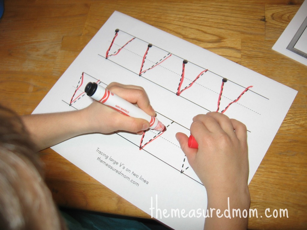 v工作表上的孩子写作