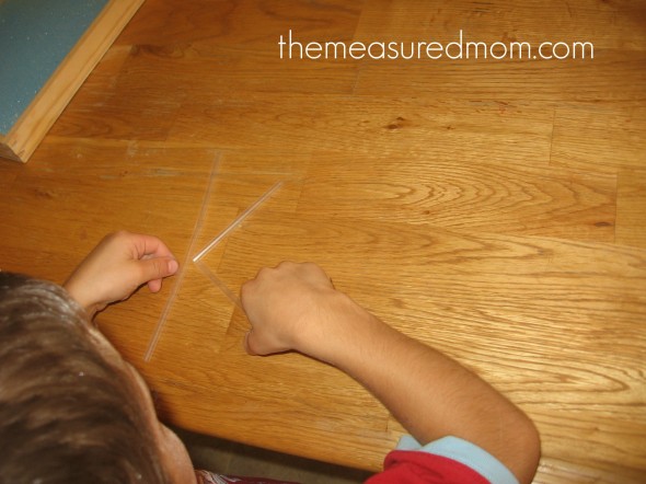 看看这篇文章，看看如何用创造性的方法教孩子们写字母!