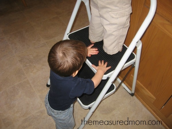 孩子们在厨房学到的7件事(1)——节制的妈妈