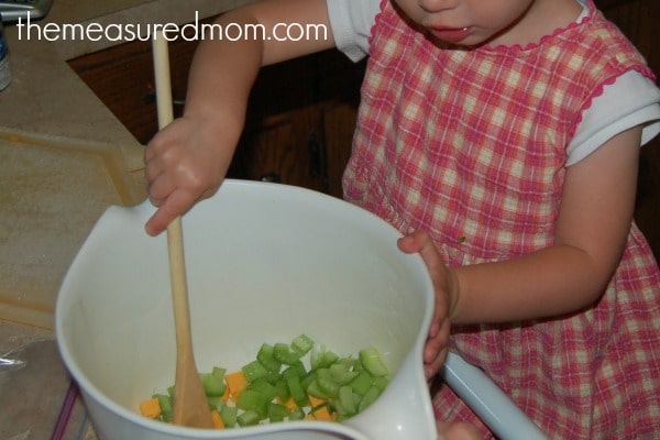 孩子们在厨房学到的7件事(2)——节制的妈妈