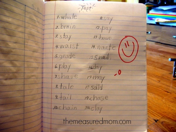 需要一些学习想法来教那些棘手的长单词吗?这里有一个完整的每周拼写计划-免费打印!