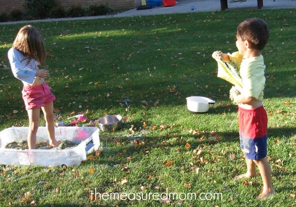 N是面条感官游戏(13)-被测量的妈妈