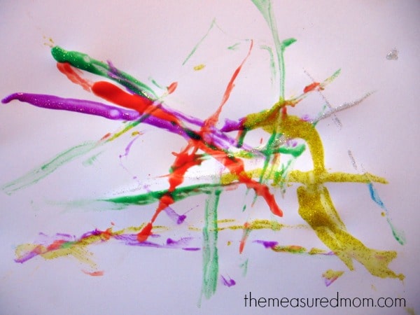 寻找字母N的工艺品?你可以在The Measured Mom找到各种各样的工艺美术和简单的工艺品。