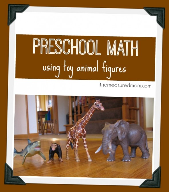 幼儿园数学与玩具动物人物 - 测量的妈妈