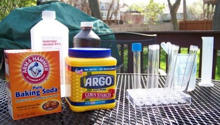 为孩子们尝试这些超级科学活动！我们喜欢你用粉笔制作鲸鱼鲸鱼的那个。