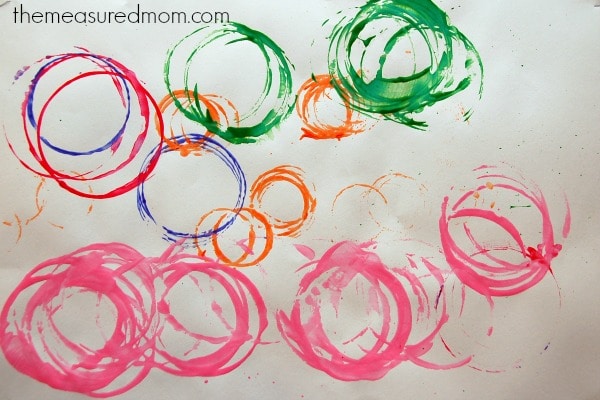 寻找与3-5岁的孩子一起使用的字母O工艺品？查看这个10个有趣的项目的集合！