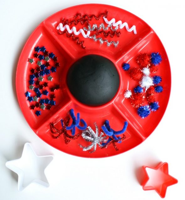 7月4日工艺品 - 烟花播放面团