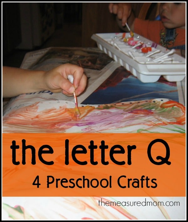 我们在为学龄前儿童制作这些四个字母Q的工艺品时很开心。