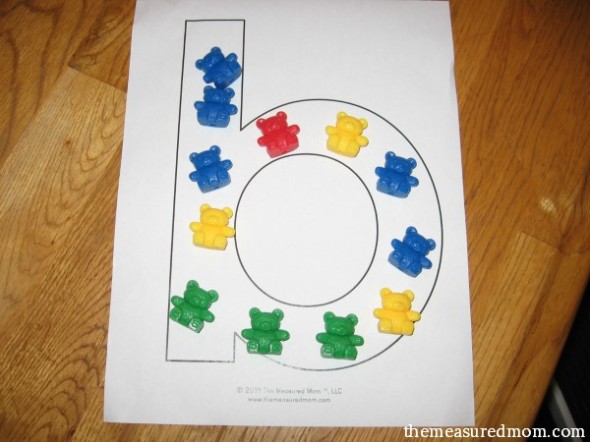 这些小写字母是免费的!你会发现用它们来教小写字母有很多有趣的方法。