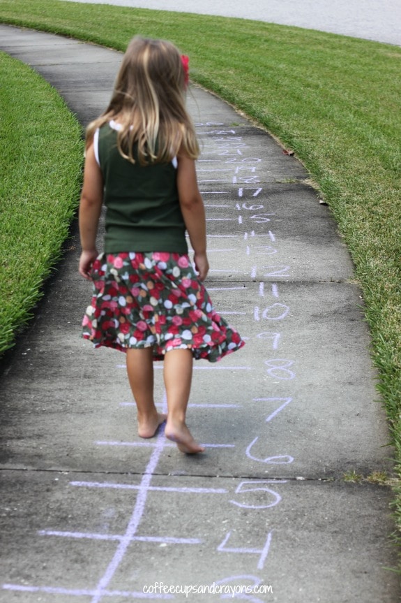 这些有趣的孩子为孩子们非常适合喜欢移动的学龄前儿童！
