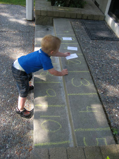 这些有趣的孩子为孩子们非常适合喜欢移动的学龄前儿童！