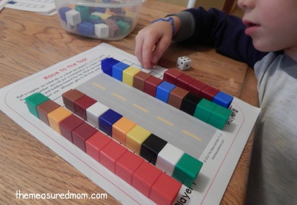 为学前班、幼儿园或一年级学生打印一个免费的Race to 20数学游戏。也可以是Race to 10或Race to 30!