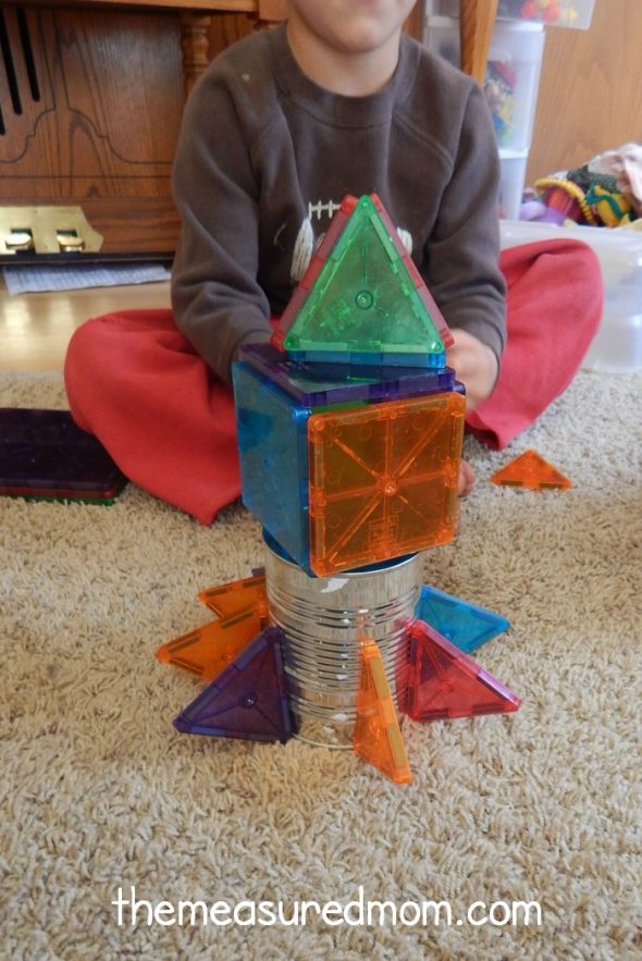 我们为幼儿园准备了各种各样的字母R工艺品和艺术项目!