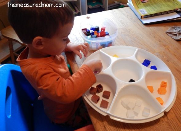 寻找创造性的unifix立方体活动?我们有模式、加法、乘法入门……和更多!全部免费。