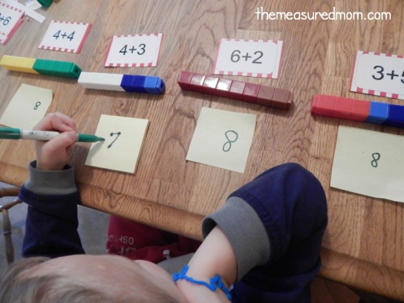 寻找创造性的unifix立方体活动?我们有模式、加法、乘法入门……和更多!全部免费。