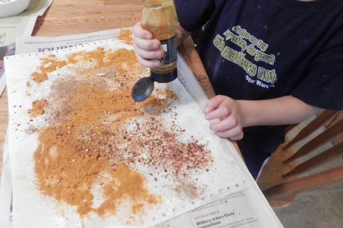 我们为2-5岁的孩子们准备了各种各样的字母S工艺品，非常有趣!