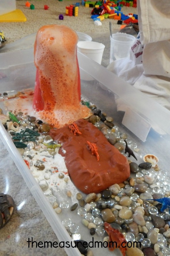 感官戏剧。你知道这很重要，但你只是无法忍受乱七八糟。以下是管理杂乱的十个提示，加上一些伟大的感官戏剧想法，你不想错过！