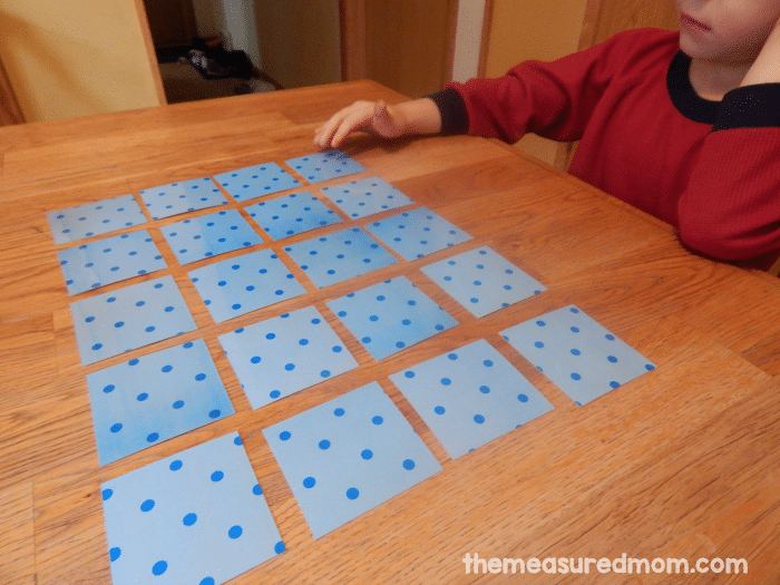 寻找一个免费的押韵游戏？打印这些48个图片卡，包括24对。尝试这个有趣的押韵匹配游戏与您的学龄前儿童或幼儿园！