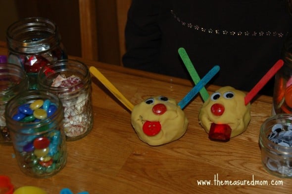 寻找一些有趣的感觉扮演想法吗？我们有26  - 一个字母表的每个字母！