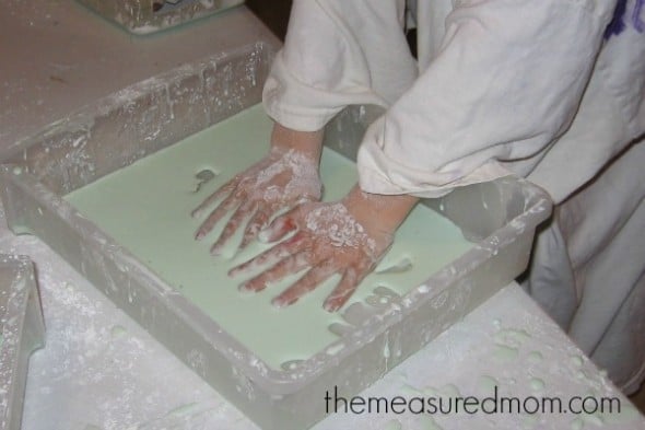 寻找一些有趣的感觉扮演想法吗？我们有26  - 一个字母表的每个字母！