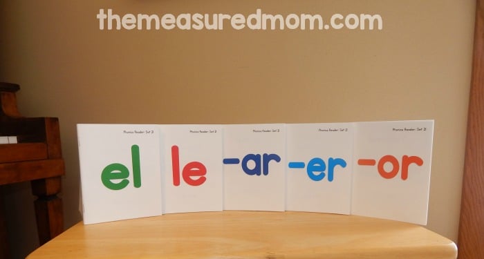 打印和组装这些免费语音书籍，帮助您的孩子学会阅读两个音节词！