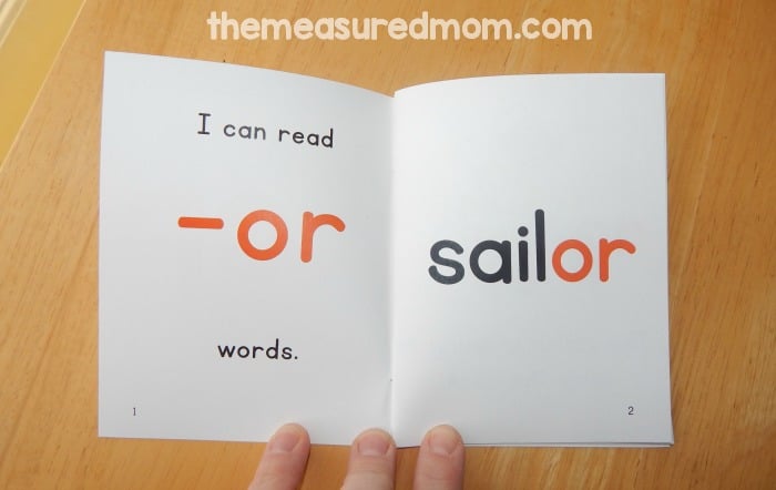 打印和组装这些免费语音书籍，帮助您的孩子学会阅读两个音节词！