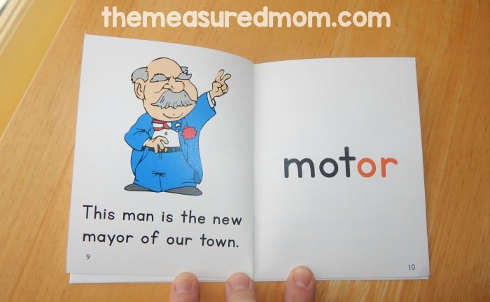 打印和组装这些免费语音书籍，帮助您的孩子学会阅读两个音节词！