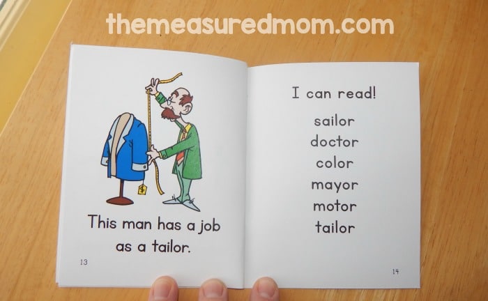 打印和组装这些免费语音书籍，帮助您的孩子学会阅读两个音节词！