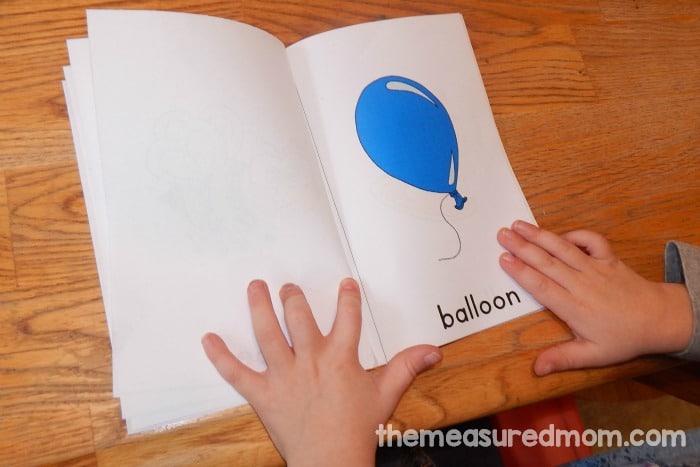 寻找有趣的，实践信B活动与您的学龄前儿童有关吗？我们有一个吨！免费打印可包含！