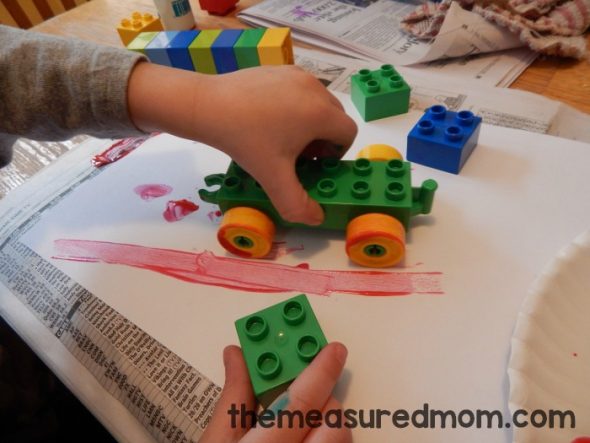 我们有工艺品，数学活动，免费打印，书单和更多-这是一个巨大的字母D活动集合!