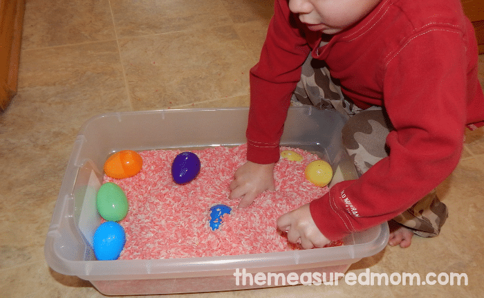 寻找幼儿园的字母E活动?我们有免费的印刷品，书籍，工艺品，还有更多!